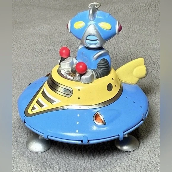 Hallmark Keepsake Robot Parade Series #2 Blue Yellow Tin Robot In Spaceship 2001 - Picture 3 of 6
